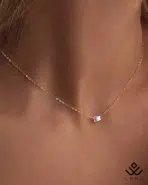 گردنبند طلا با کریستال آبی مکعب - Image 2