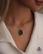 آویز طلا بیضی مشکی با پروانه - Image 4