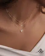 گردنبند طلا با کریستال آبی مکعبی - Image 4