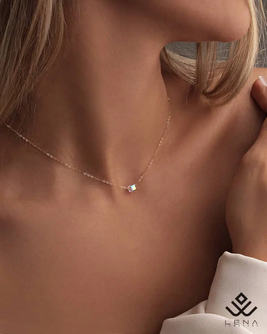 گردنبند طلا با کریستال آبی مکعب - Image 3