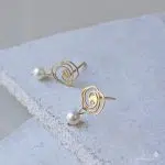 گوشواره میخی گل و مروارید